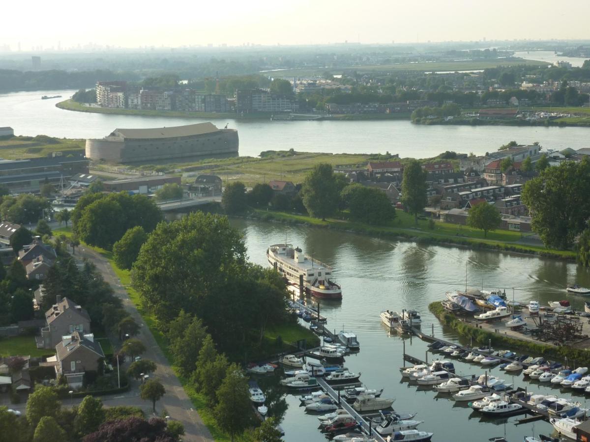 De Logeerboot Dordrecht Bed & Breakfast Exterior photo